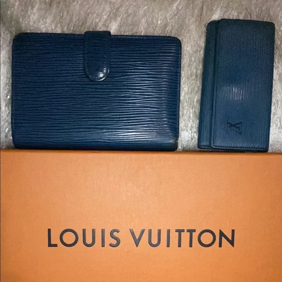 Louis Vuitton | Bags | Louis Vuitton Epi Blue Kiss Lock  display picture 1